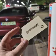 Karta Greenway do ładowania samochodu elektrycznego, gotowa do użycia przy ładowarce Corendon.